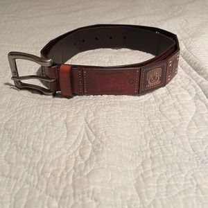 Fossil Leather Ohio State University belt L